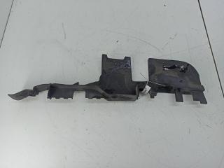 диффузор вентилятора Audi A4 B6 2002, 2.4 л., бензин, МКПП, синий, кабриолет, 8H0121283