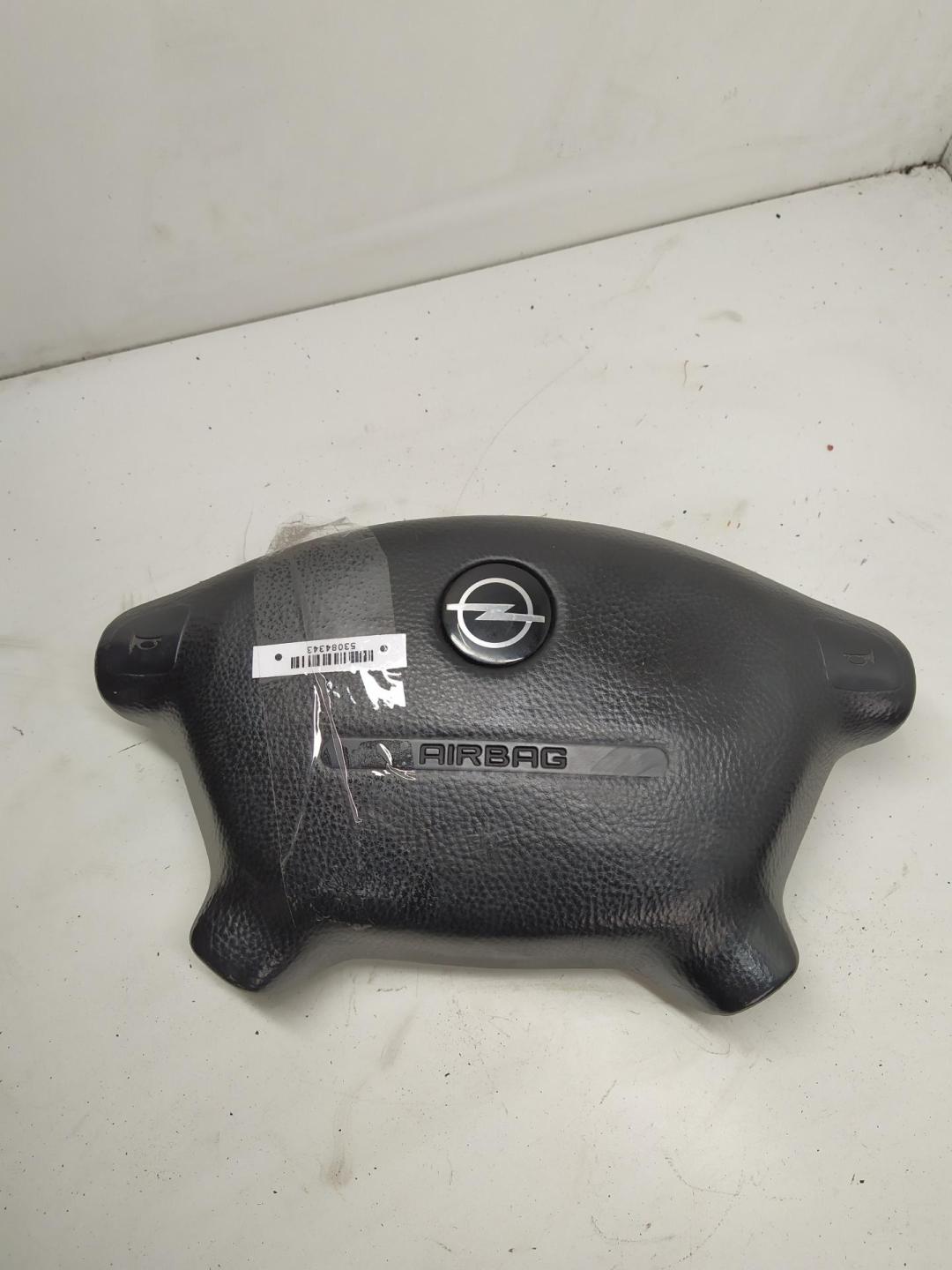 подушка безопасности водителя Opel Omega B 1996, 2.0 л., бензин, МКПП, зелёный, универсал, 9037886
