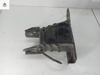 кронштейн переднего бампера Audi A3 8P/8PA [рестайлинг] 2004, 2.0 л., дизель, МКПП, синий, хетчбэк 5 дв., 8P0807133