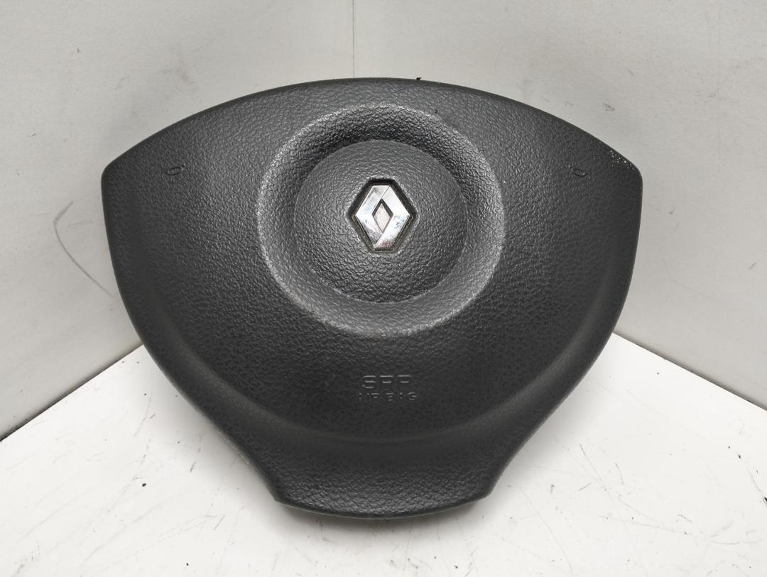 подушка безопасности водителя Renault Modus 1 поколение 2004, 1.2 л., бензин, МКПП, синий, хетчбэк 5 дв., 8200466483 - фото №1