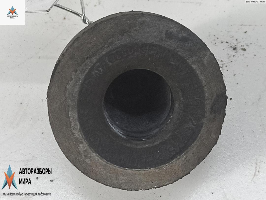 кронштейн радиатора Audi A6 4F/C6 2005, 2.7 л., дизель, МКПП, зелёный, универсал, 8D0121275 - фото №1