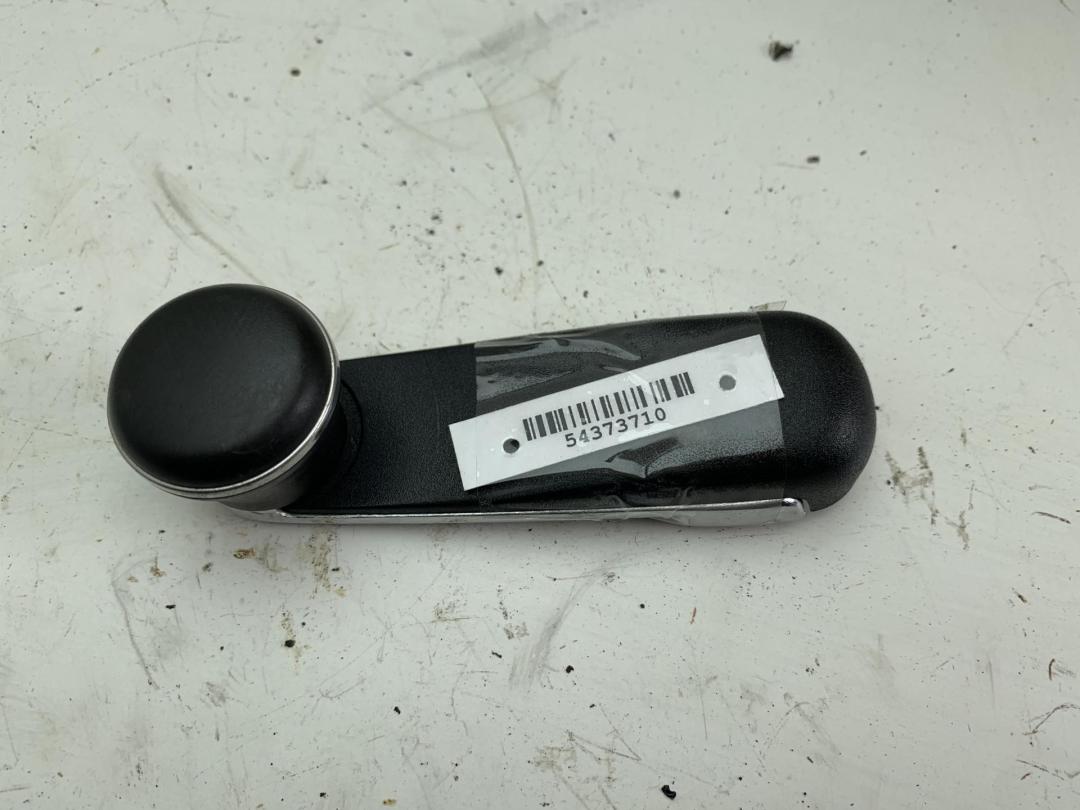 ручка стеклоподъемника Mercedes-Benz C W202 1996, 1.8 л., бензин, МКПП, серый, седан, 2027680036