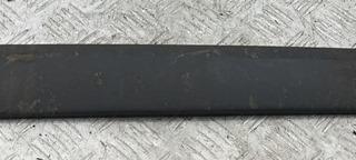 молдинг двери передней левой Renault Modus 1 поколение 2006, 1.4 л., бензин, МКПП, красный, хетчбэк 5 дв.