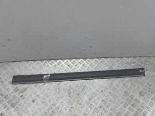 молдинг двери передней правой Opel Omega B 1994, 2.0 л., бензин, МКПП, зелёный, седан