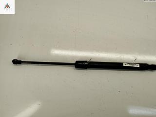 амортизатор крышки багажника (3-5 двери) Volkswagen Golf 5 поколение 2004, 1.4 л., бензин, МКПП, чёрный, хетчбэк 3 дв., 1K6827550D