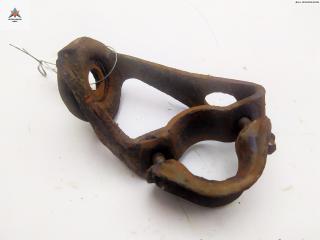 Крепление втулки стабилизатора заднего Mercedes-Benz CLK-Класс C209/A209 2002, 2.6 л., бензин, АКПП, чёрный, купе