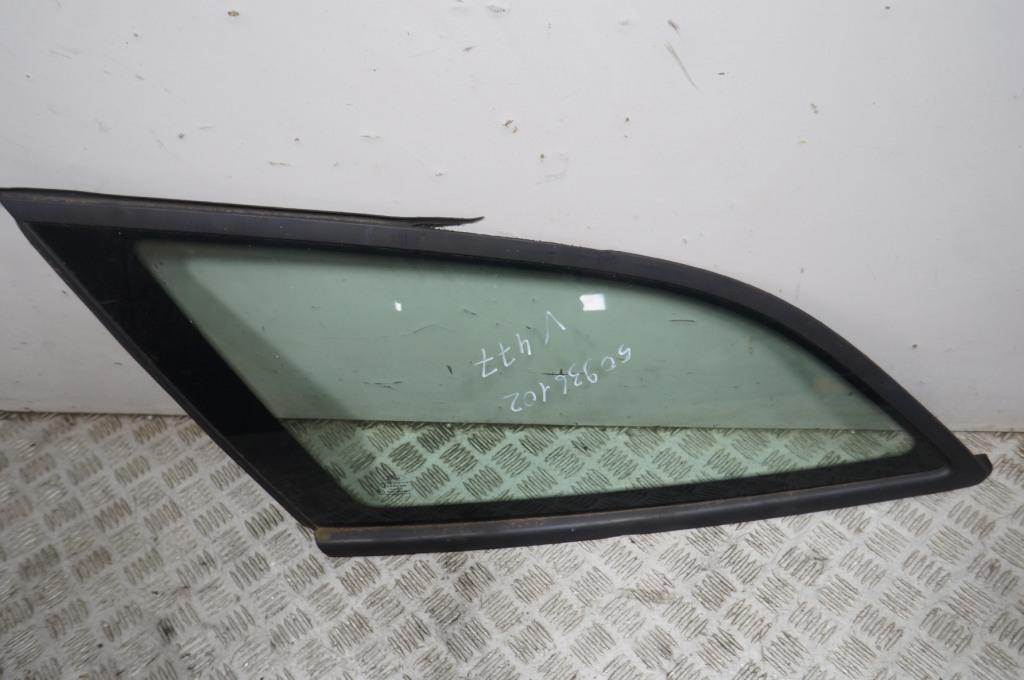 стекло (иные) Ford Mondeo IV 2009, 1.8 л., дизель, МКПП, чёрный, универсал, AS2