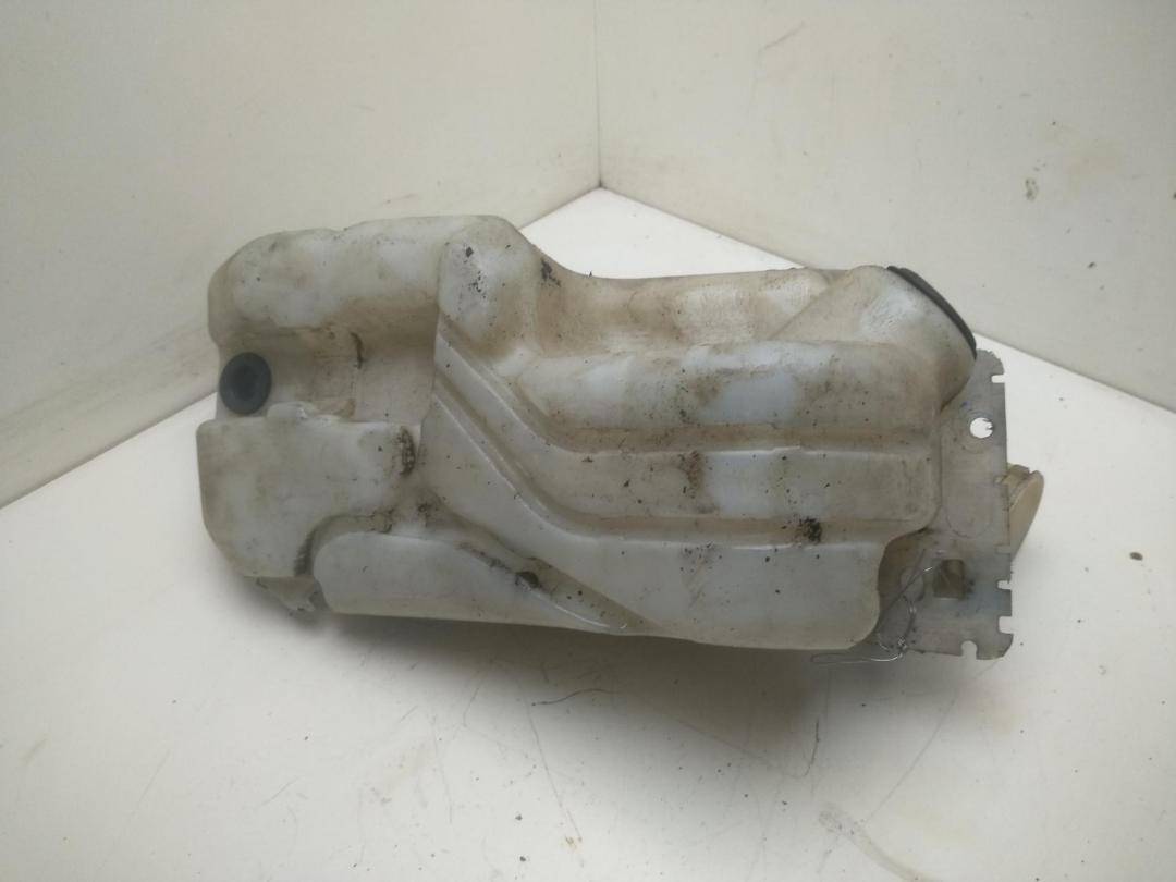 бачок омывателя Nissan Qashqai J10 2007, 2.0 л., дизель, внедорожник 5 дв.