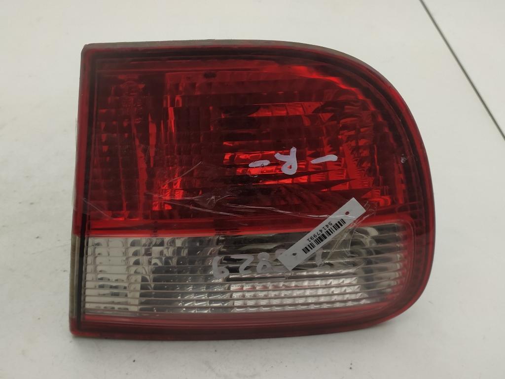 фонарь задний правый SEAT Leon 1 поколение 2000, 1.4 л., бензин, МКПП, серый, хетчбэк 5 дв., 1M6945092B - фото №1