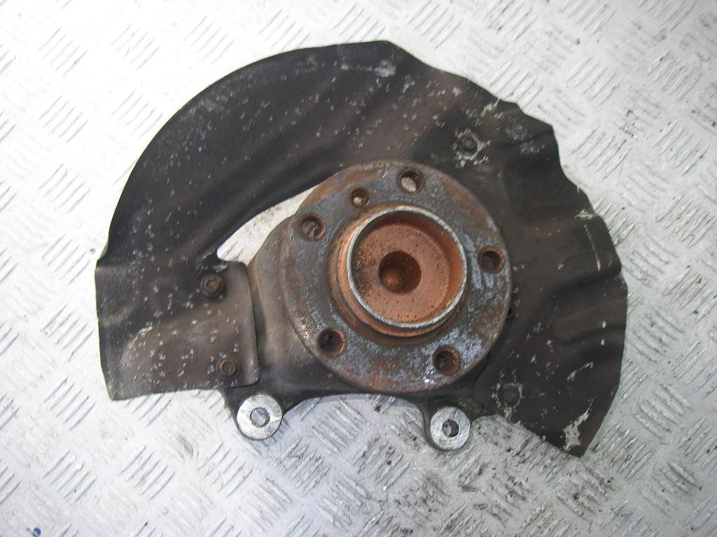 ступица передняя правая BMW 7 E65/E66 2002, 4.4 л., бензин, АКПП, чёрный, седан