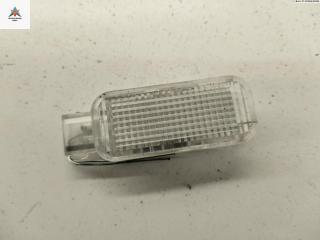 фонарь салона (плафон) Volkswagen Passat B5 1998, 1.6 л., бензин, МКПП, серый, седан, 3B0947415