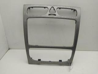 рамка под магнитолу Mercedes-Benz C-Класс W203/S203/CL203 2002, 2.2 л., дизель, МКПП, серый, хетчбэк 3 дв., 2036902439