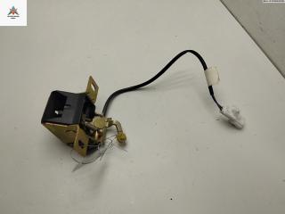 Замок стекла двери багажника Ford Maverick 2 поколение 2001, 2.0 л., бензин, МКПП, серый, внедорожник 5 дв., Q921