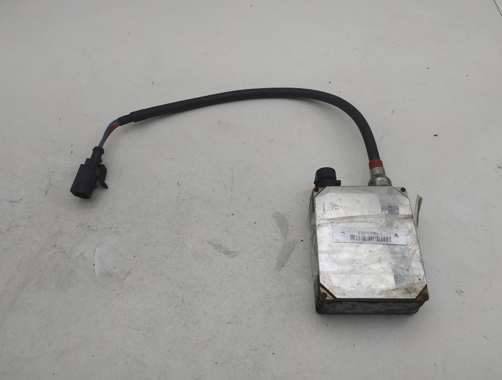блок розжига ксенона Audi A4 B6 2002, 2.0 л., бензин, АКПП, синий, универсал - фото №1