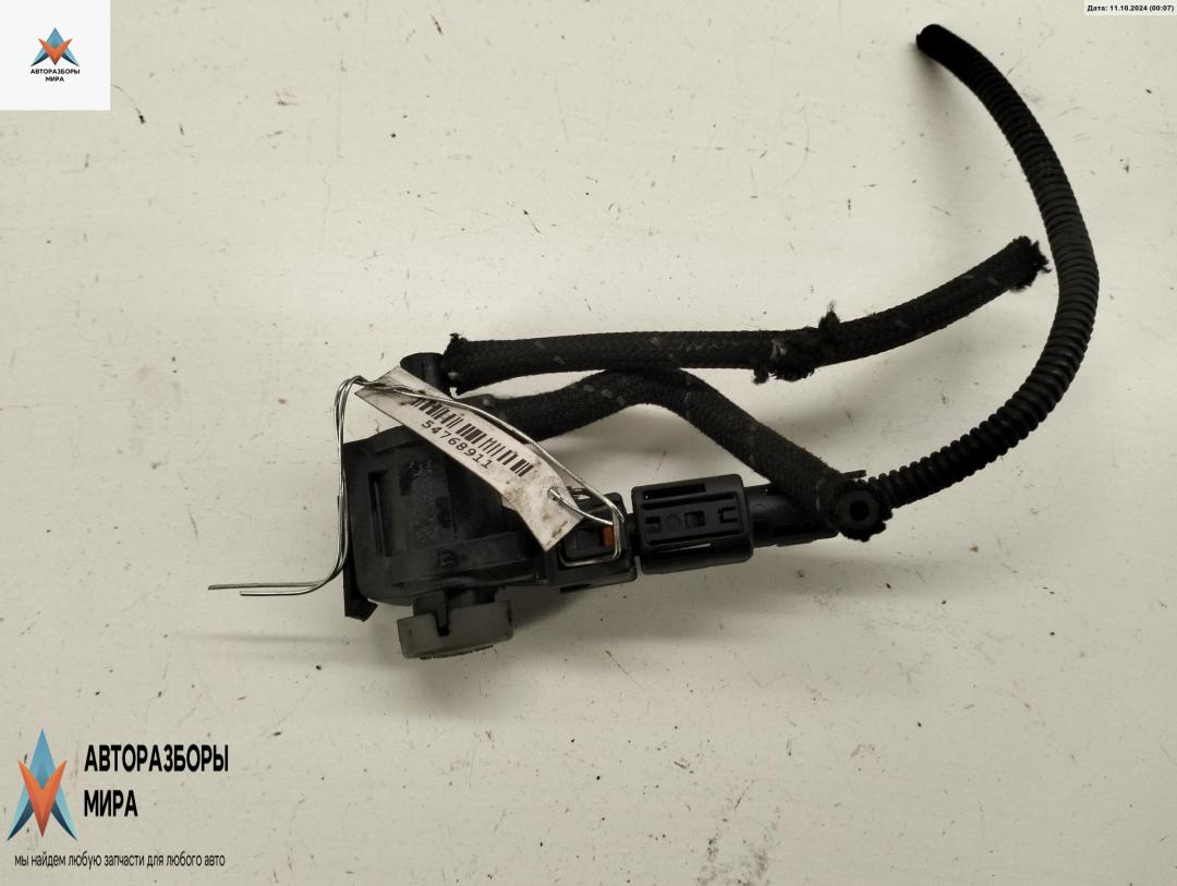 электромагнитный клапан Volkswagen Bora 1 поколение 1999, 1.9 л., дизель, МКПП, зелёный, седан, 1J0906283A - фото №1