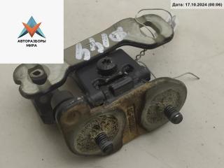 петля крышки багажника BMW 1 серия E81/E82/E87/E88 2005, серый, хетчбэк 5 дв., 7060626