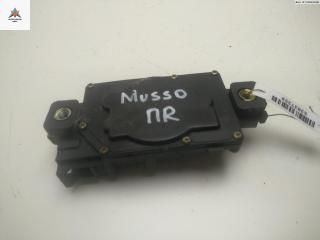 активатор (привод) замка двери SsangYong Musso 1 поколение 1996, 2.8 л., бензин, АКПП, зелёный, внедорожник 5 дв.