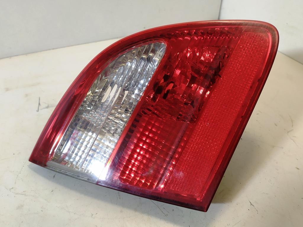 фонарь крышки багажника левый Mercedes-Benz E-Класс W211/S211 2003, 2.7 л., дизель, АКПП, чёрный, универсал, 2118201364 - фото №1