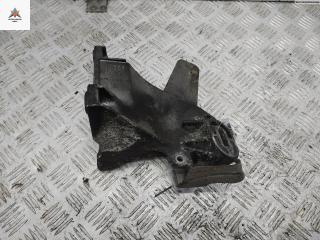 кронштейн двигателя Audi A6 4A/C4 1996, 2.5 л., дизель, МКПП, зелёный, седан, 4A0199312