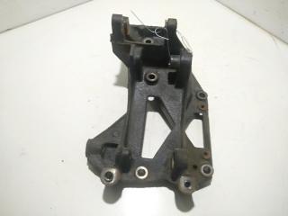 кронштейн генератора Peugeot 307 1 поколение 2003, 2.0 л., бензин, МКПП, чёрный, кабриолет, 9646769880