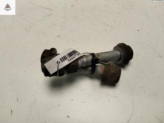 Болт крепления Dacia (Renault) Sandero I 2009, 1.4 л., бензин, МКПП, красный, хетчбэк 5 дв.