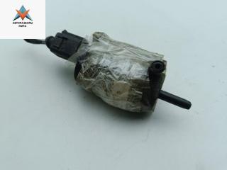 насос (моторчик) омывателя стекла Mercedes-Benz C-Класс W203/S203/CL203 2001, синий, универсал