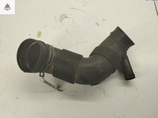 патрубок воздушного фильтра Volkswagen Caddy 3 поколение 2007, 1.9 л., дизель, 3C0129654M