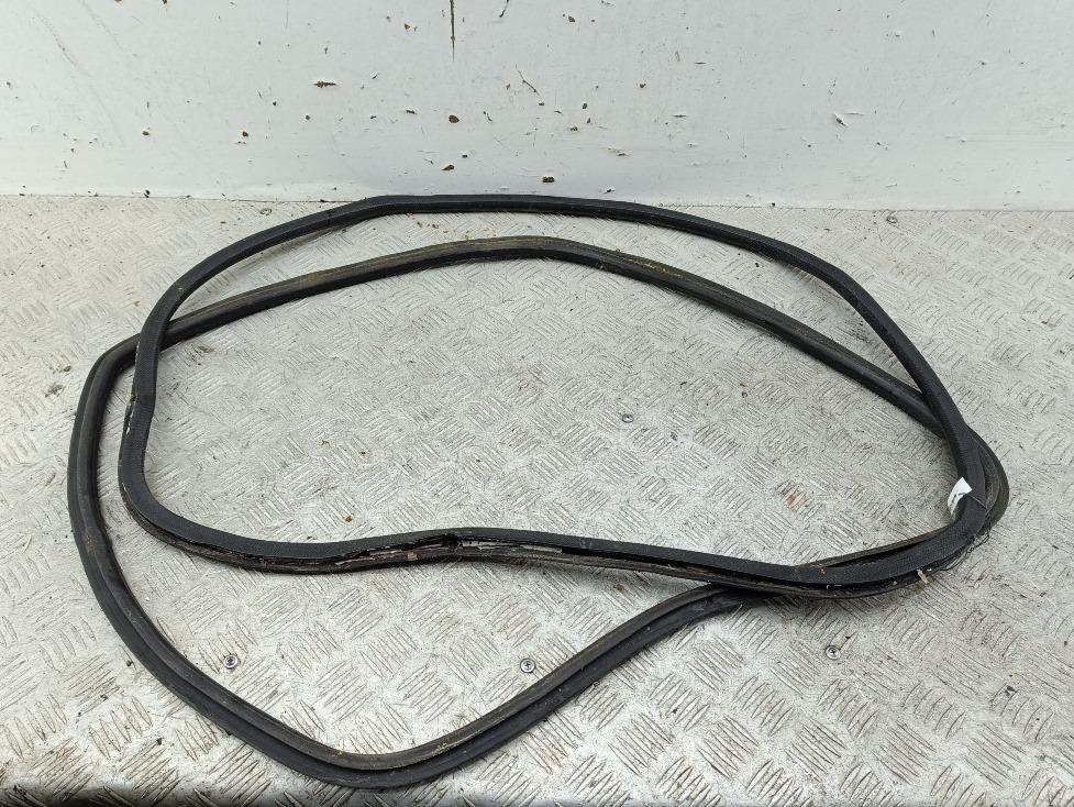 уплотнитель двери SEAT Inca 1998, 1.9 л., дизель, МКПП, белый, фургон