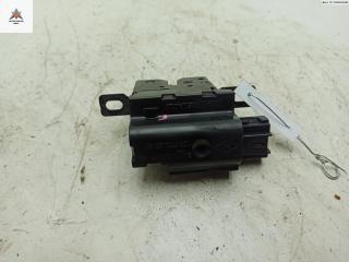 Замок стекла двери багажника Renault Scenic 1 поколение [рестайлинг] 1999, 1.6 л., бензин, МКПП, серый, минивэн, 7700430941