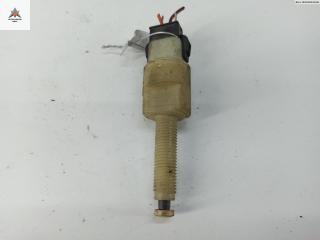 Датчик (включатель) стоп-сигнала Audi A6 4B/C5 2000, 2.5 л., дизель, МКПП, чёрный, универсал, 4A0945615A