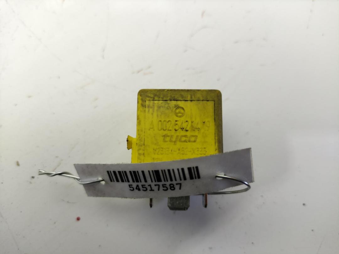 реле (прочие) Mercedes-Benz E W210 2002, 2.7 л., дизель, АКПП, серый, универсал, 0025421419