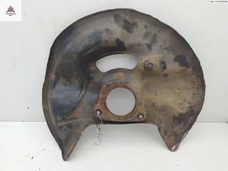 защитный кожух тормозного механизма Mercedes-Benz C-Класс W202/S202 1995, 2.0 л., бензин, МКПП, зелёный, седан