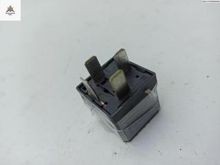 реле бензонасоса Opel Astra H 2004, 1.7 л., дизель, МКПП, синий, хетчбэк 5 дв., 13171831