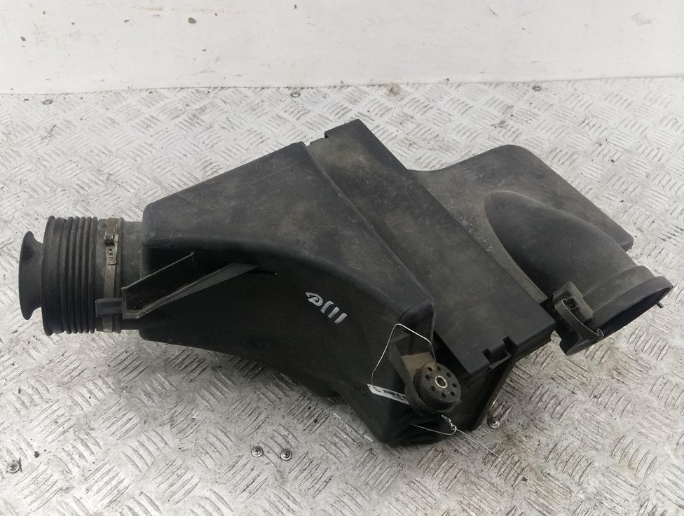 корпус воздушного фильтра BMW 7 E38 1995, 2.8 л., бензин, АКПП, чёрный, седан, 1740737