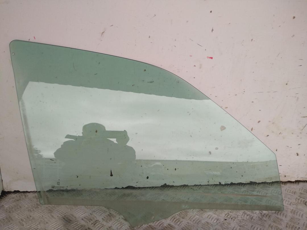 стекло двери передней правой Peugeot 406 1998, 2.1 л., дизель, МКПП, серый, универсал