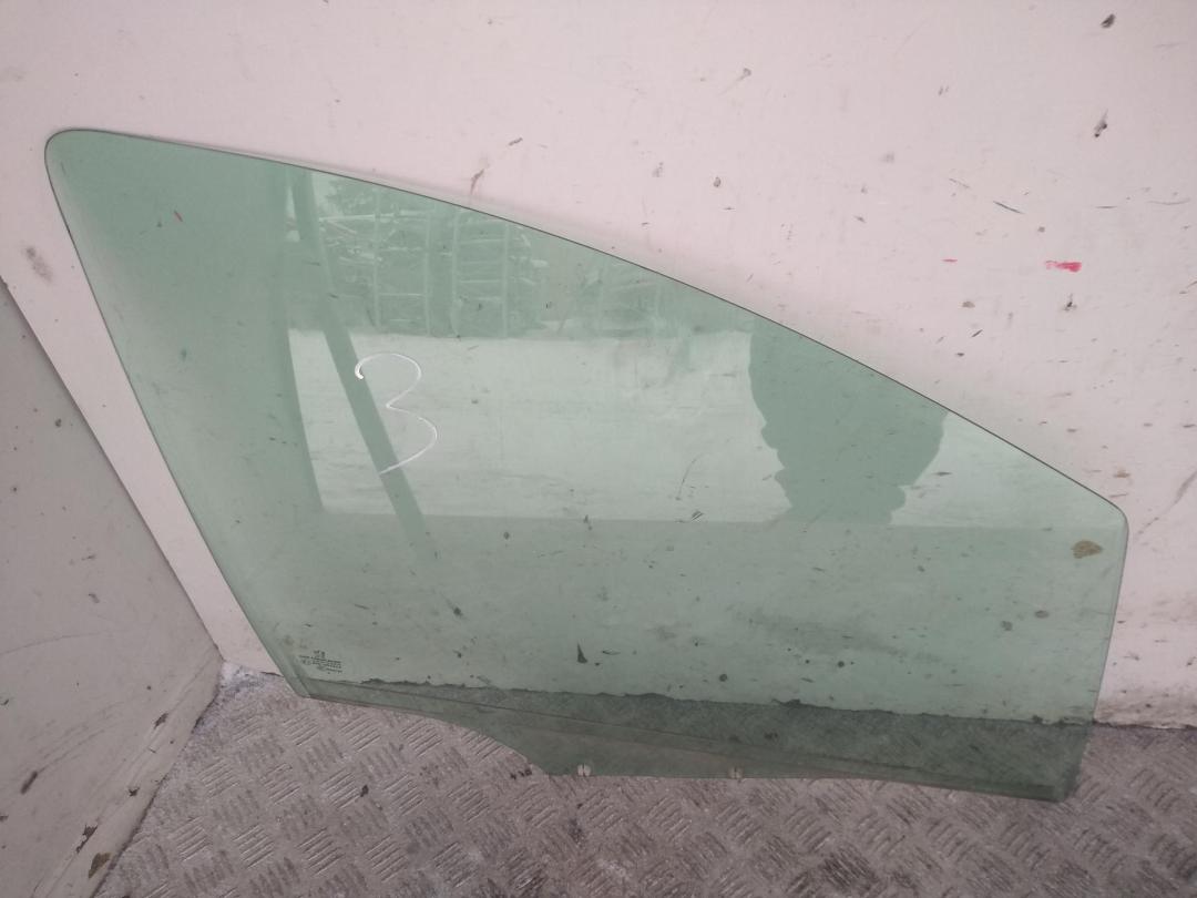 стекло двери передней правой Peugeot 207 2010, 1.6 л., бензин, АКПП, серый, универсал, 00009202H3