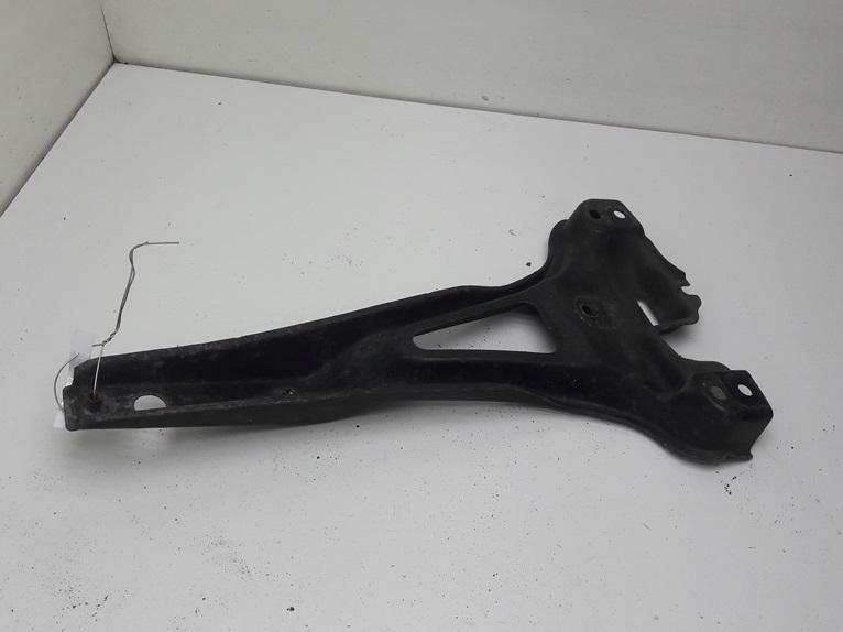 кронштейн (крепление) Volkswagen Bora 2003, 1.9 л., дизель, МКПП, серый, универсал, 1J0805569B