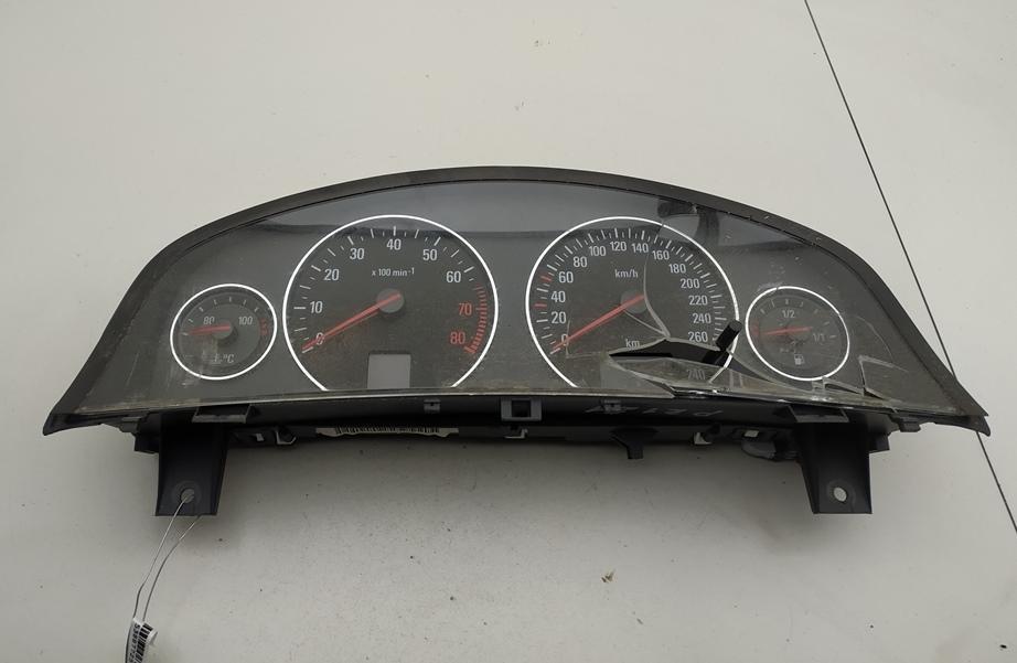 приборная панель Opel Signum 2003, 2.2 л., бензин, МКПП, серый, хетчбэк 5 дв., 13144233