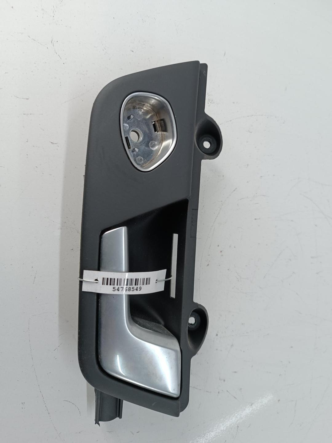 ручка внутренняя задняя правая Audi A4 B6 2003, 2.5 л., дизель, АКПП, чёрный, универсал, 8E0839020 - фото №1