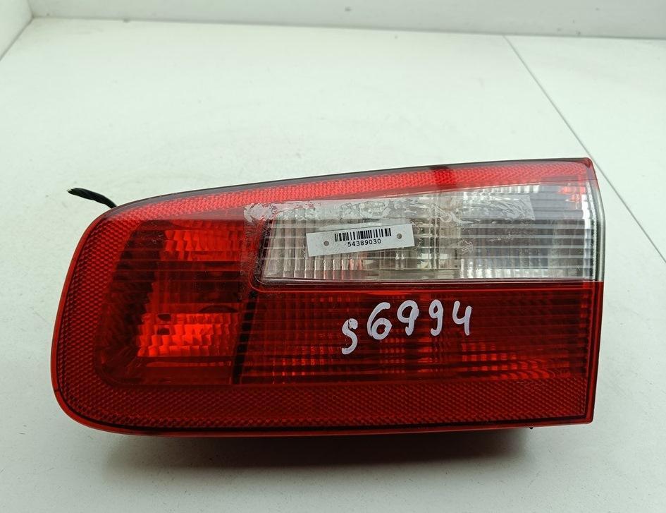 фонарь крышки багажника правый Renault Laguna II 2004, 1.6 л., бензин, МКПП, серый, хетчбэк 5 дв., 8200002476