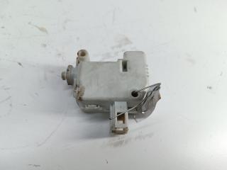 активатор замка багажника Audi A6 4B/C5 1998, 2.4 л., бензин, МКПП, зелёный, универсал, 3B0862359A