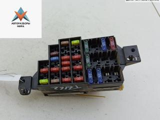 блок предохранителей Dacia (Renault) Sandero I 2009, 1.4 л., бензин, МКПП, красный, хетчбэк 5 дв., 7703297597