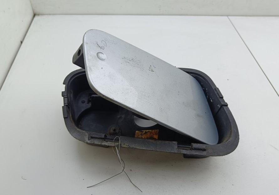 лючок топливного бака Renault Espace 4 поколение 2003, 2.2 л., дизель, МКПП, серый, минивэн, 8200100985 - фото №1