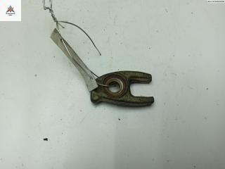 крепление форсунки Renault Megane 3 поколение 2009, 1.5 л., дизель, МКПП, синий, хетчбэк 5 дв.