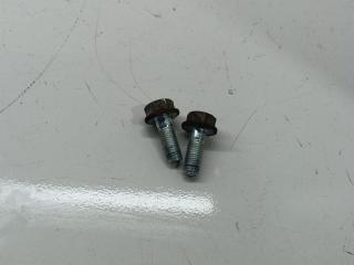 Болт крепления Ford Mondeo 3 поколение 2002, 2.0 л., бензин, МКПП, серый, хетчбэк 5 дв.