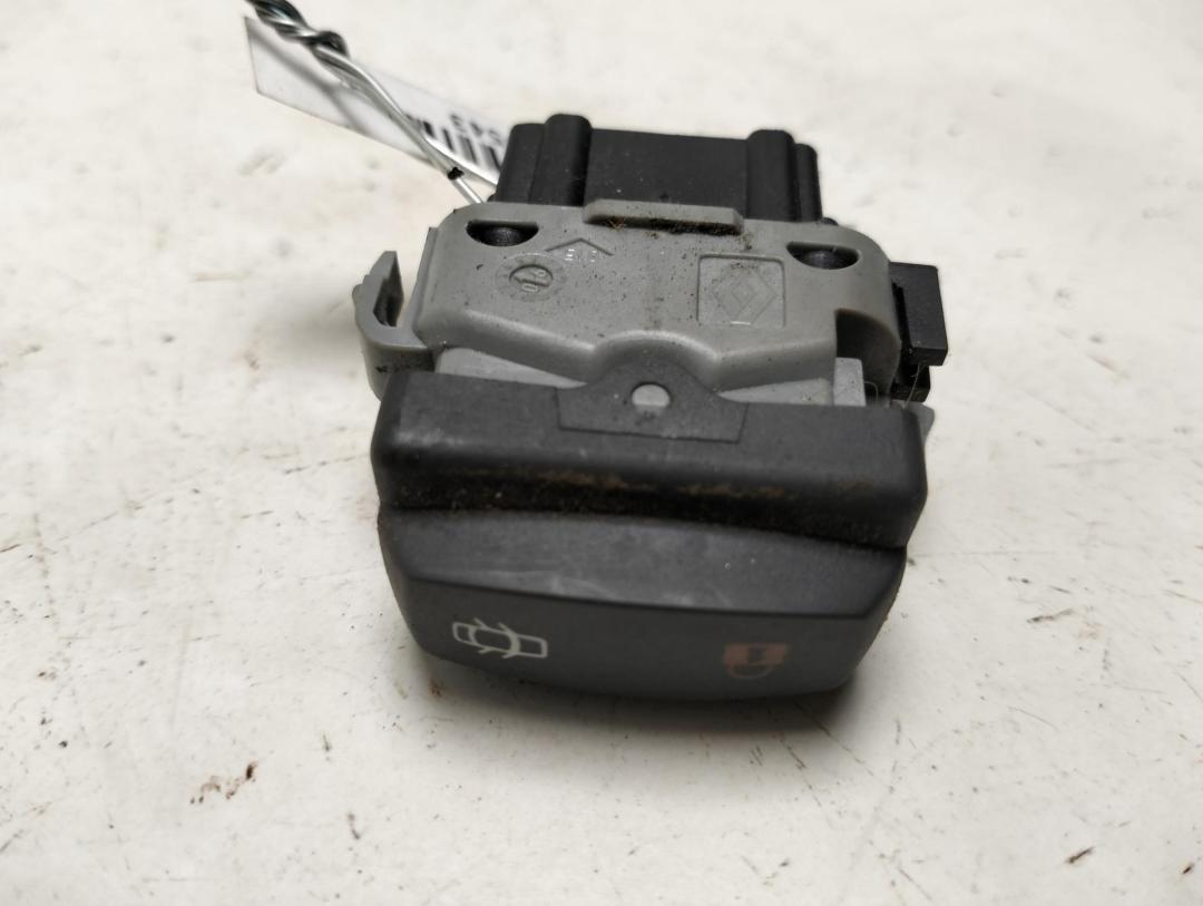 кнопка центрального замка Renault Laguna II 2006, 2.0 л., бензин, МКПП, зелёный, универсал, 179029