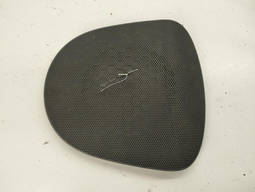 Сетка (решетка) динамика SEAT Altea 2004, 1.6 л., бензин, МКПП, красный, минивэн, 5P0867150