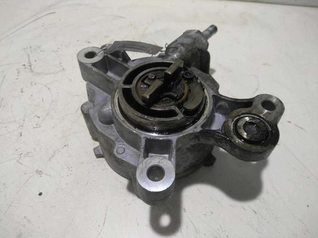 насос вакуумный Citroen C5 2004, 2.0 л., дизель, МКПП, чёрный, универсал, 0000456587