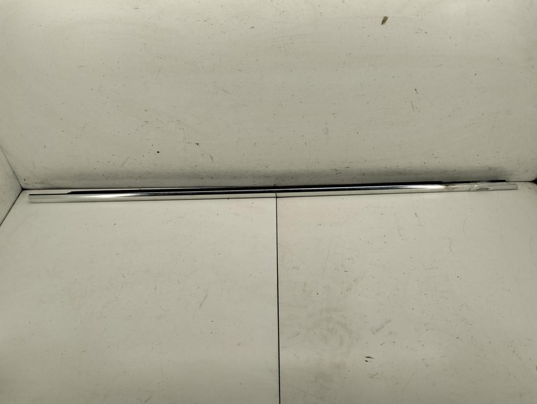 Молдинг стекла двери наружный Volkswagen Passat B6 2006, 2.0 л., бензин, МКПП, синий, универсал, 3C4837476