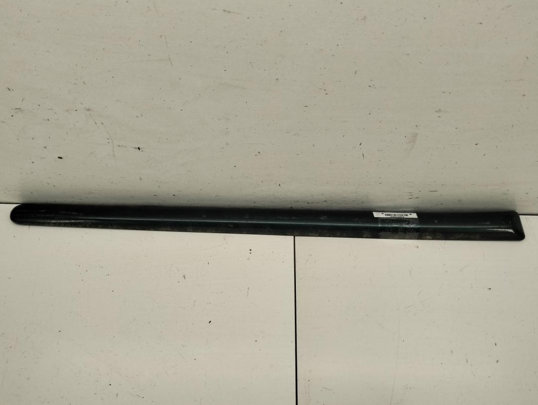 молдинг двери задней правой Volkswagen Polo 1999, 1.4 л., бензин, МКПП, зелёный, универсал, 6K5853536